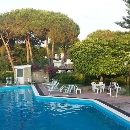 Ferienhaus Casa Mariachiara Baia Domizia